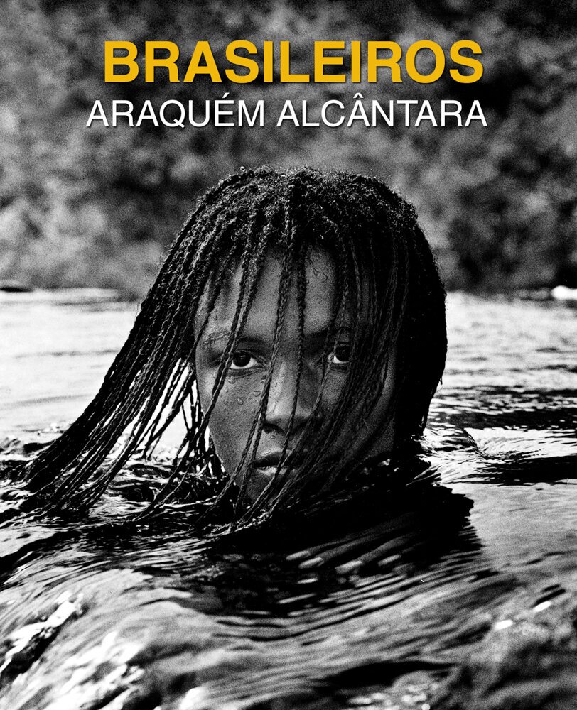 Capa do livro Brasileiros: o olhar andarilho de Araquém Alcântara